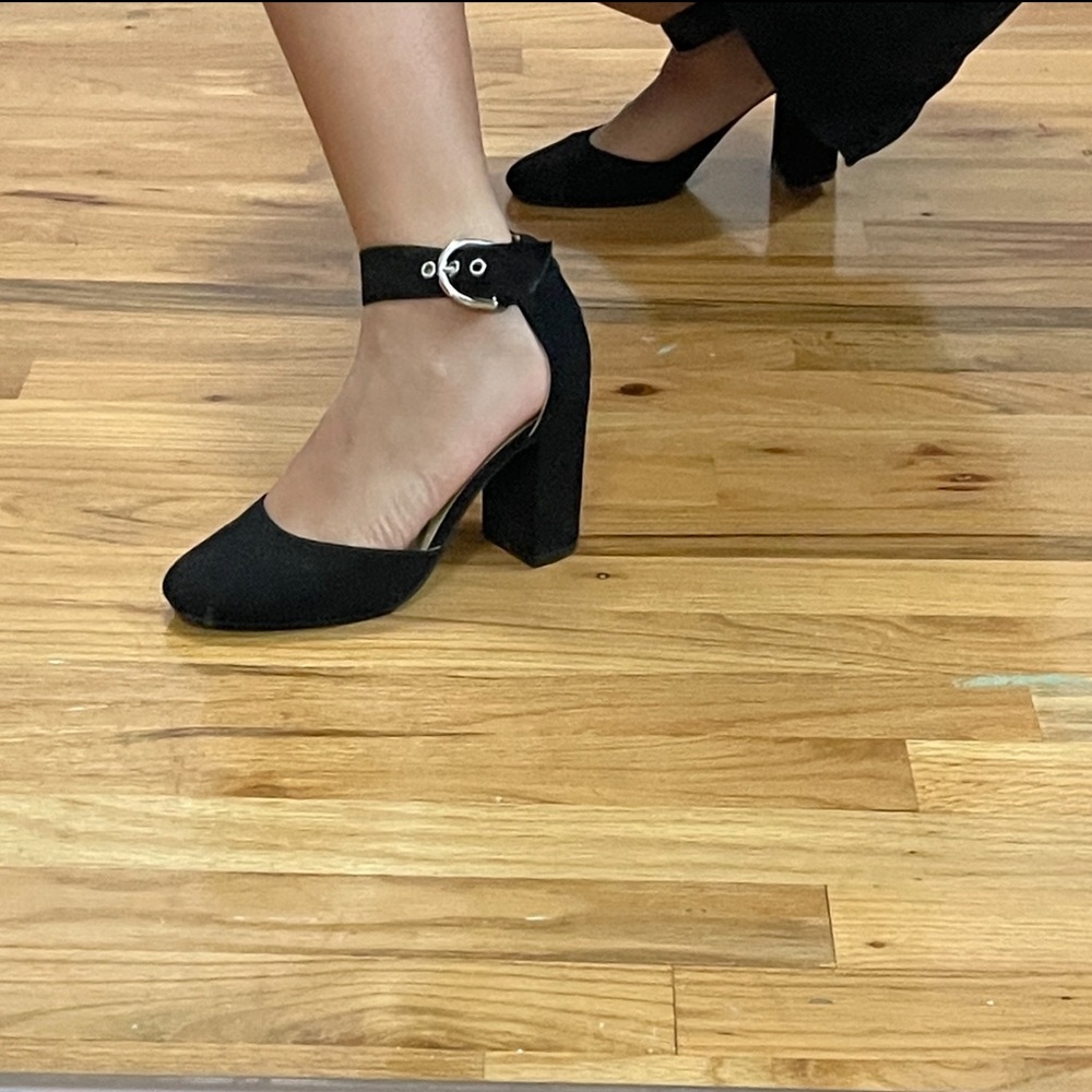 Retro Mary Jane classic heels